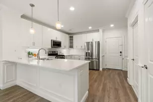 320 Middlesex Ave, Medford, MA 02155 - Photo 9