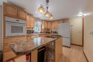 92 Parker St, Fitchburg, MA 01420 - Photo 3
