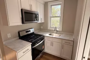 207 Belleville Ave, New Bedford, MA 02746 - Photo 19