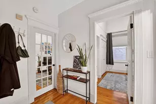 8 Garrison St, Boston, MA 02116 - Photo 5