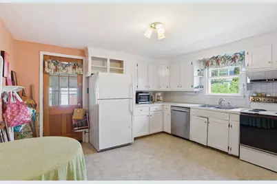 3 Linden St, Chelmsford, MA 01824 - Photo 9