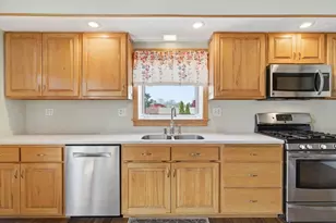 4263 Acushnet Ave, New Bedford, MA 02745 - Photo 5