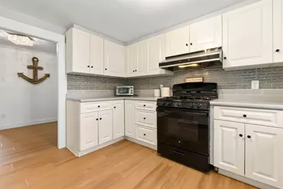 107 Bay View Ave, Salem, MA 01970 - Photo 17