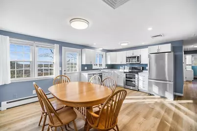 26 Mount Vernon Cir, Lawrence, MA 01843 - Photo 5