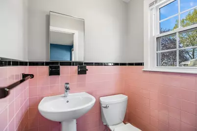 26 Mount Vernon Cir, Lawrence, MA 01843 - Photo 9