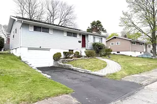 26 McDevitt Rd, Randolph, MA 02368 - Photo 33
