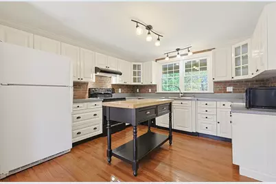 810 Glebe St., Taunton, MA 02780 - Photo 9
