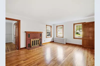 285 W Meadow Rd, Lowell, MA 01854 - Photo 9