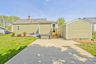 40 Susan Ave, South Hadley, MA 01075 - Photo 7