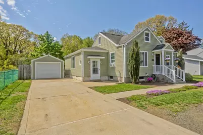 40 Susan Ave, South Hadley, MA 01075 - Photo 3