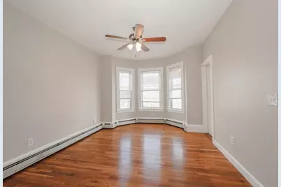 64 Bremen St #3, Boston, MA 02128 - Photo 9