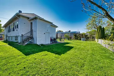 627 King St, Fall River, MA 02724 - Photo 13