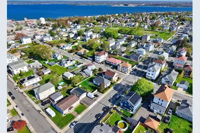 627 King St, Fall River, MA 02724 - Photo 7