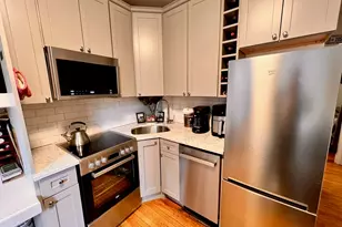 34 Grove St, Boston, MA 02114 - Photo 3