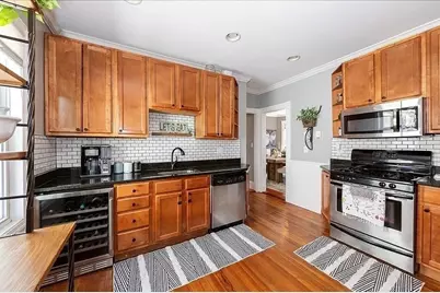 22 Buttonwood St #3, Boston, MA 02125 - Photo 5