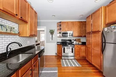 22 Buttonwood St #3, Boston, MA 02125 - Photo 7