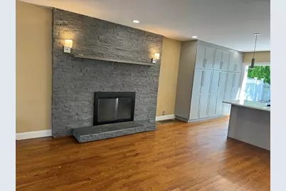 711 E 7th St, Boston, MA 02127 - Photo 7
