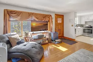 16 St Mary St, Malden, MA 02148 - Photo 11