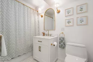 413 E 7th St, Boston, MA 02127 - Photo 23