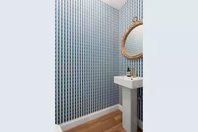 413 E 7th St #1, Boston, MA 02127 - Photo 17