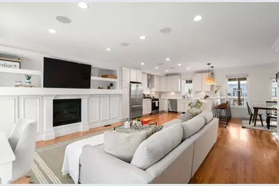 413 E 7th St #1, Boston, MA 02127 - Photo 5