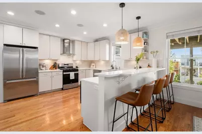413 E 7th St #1, Boston, MA 02127 - Photo 11