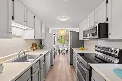 51 Melrose St #2D, Melrose, MA 02176 - Photo 11