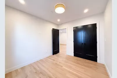 99 5th St #U2, Cambridge, MA 02141 - Photo 9