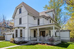 15 Sterling St, Newton, MA 02465 - Photo 1