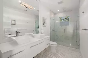 15 Sterling St, Newton, MA 02465 - Photo 17