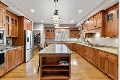 144 Brook St, Hudson, MA 01749 - Photo 3
