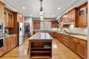 144 Brook St, Hudson, MA 01749 - Photo 3