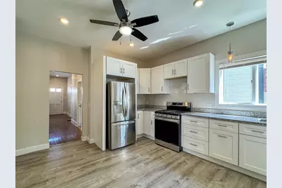 123-125 Laurel St, Malden, MA 02148 - Photo 15