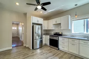 123-125 Laurel St, Malden, MA 02148 - Photo 15