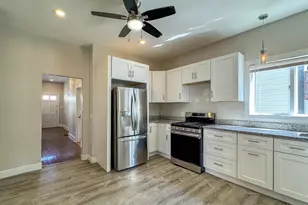 123-125 Laurel St, Malden, MA 02148 - Photo 15