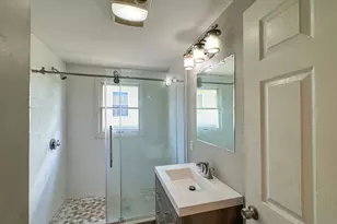 123-125 Laurel St, Malden, MA 02148 - Photo 31