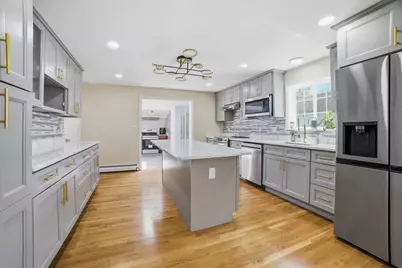 11 Hampton St, Auburn, MA 01501 - Photo 9