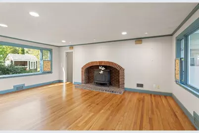 4 Strout Ave, Lynnfield, MA 01940 - Photo 7
