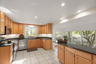 4 Strout Ave, Lynnfield, MA 01940 - Photo 15