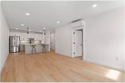 301 North #7, Wakefield, MA 01880 - Photo 3