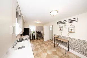 217 W Main St, Dudley, MA 01571 - Photo 17