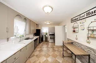 217 W Main St, Dudley, MA 01571 - Photo 15
