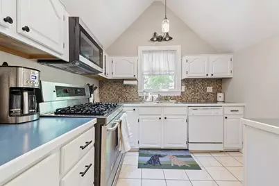 226 Central St, Foxboro, MA 02035 - Photo 7