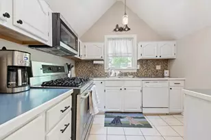 226 Central St, Foxboro, MA 02035 - Photo 7