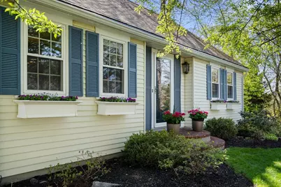 22 Crest Rd, Framingham, MA 01702 - Photo 3