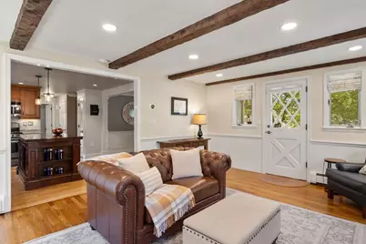 22 Crest Rd, Framingham, MA 01702 - Photo 9