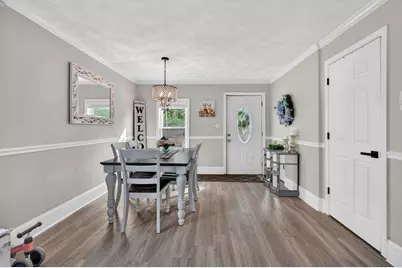 423 Textile Ave, Dracut, MA 01826 - Photo 5