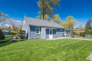 51 Edgewater Rd, Agawam, MA 01001 - Photo 9