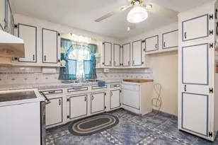 51 Edgewater Rd, Agawam, MA 01001 - Photo 17