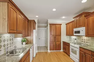 35 Glen Ct, Southborough, MA 01772 - Photo 11